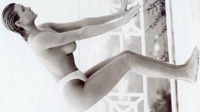 Γιάννα Νταρίλη ολόγυμνη γυμνόστηθη