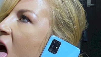 Η ενδιαφέρουσα ξανθιά σε δεύτερο βίντεο