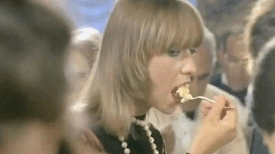 Ελληνίδα σε καταπληκτικές σκηνές